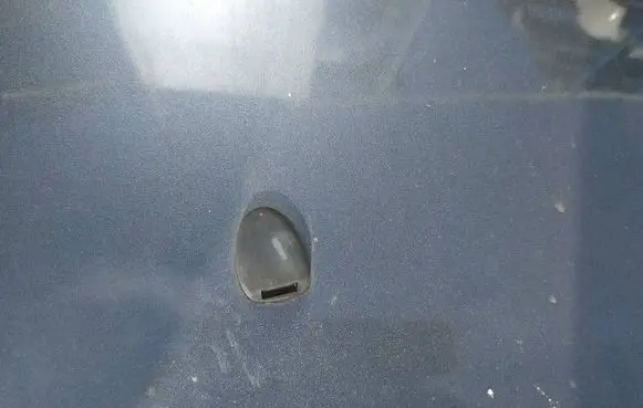 Peugeot 207 Windshield washer spray nozzle 