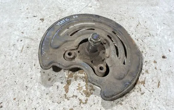 Rear wheel hub spindle/knuckle