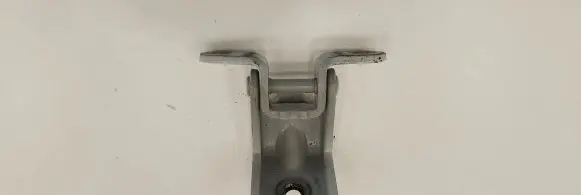 Nissan Leaf II (ZE1) Front door upper hinge