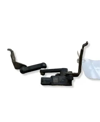 Volvo XC90 Rear air suspension level height sensor 32246988