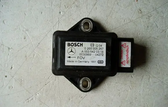 Mercedes-Benz CLS C219 ESP acceleration yaw rate sensor 0265005267