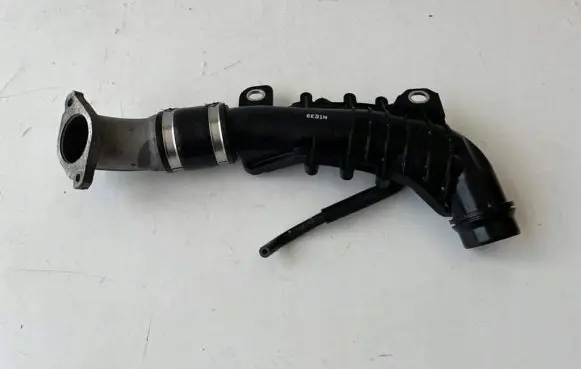 Mazda 6 Intercooler hose/pipe 0516190035