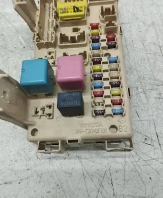 Toyota Avensis T250 Fuse module PPT20GF10