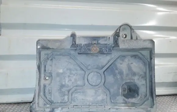 Jeep Grand Cherokee (WK) Battery tray 