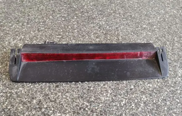 Volkswagen Jetta V Third/center stoplight 1K5945097