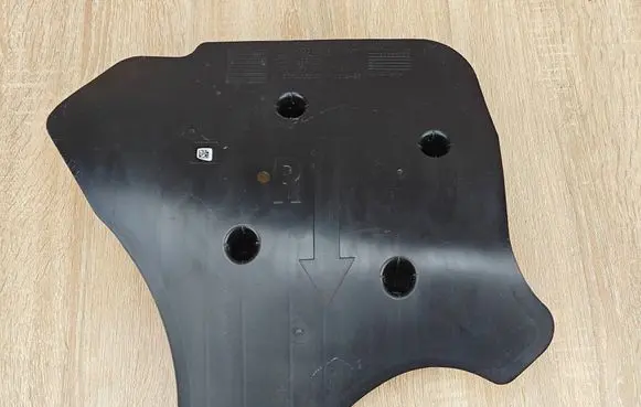 BMW 4 G22 G23 G24 G26 Rear underbody cover/under tray 6876804