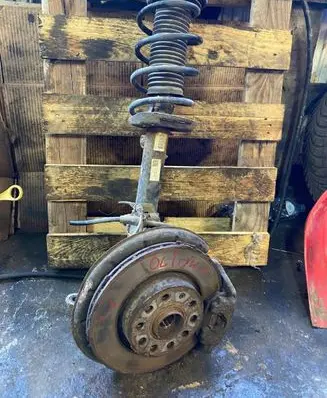 Skoda Octavia Mk2 (1Z) Front wheel hub spindle knuckle