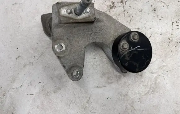 Ford Fusion II Gearbox mounting bracket DG937M125AD DG9Z7M125B