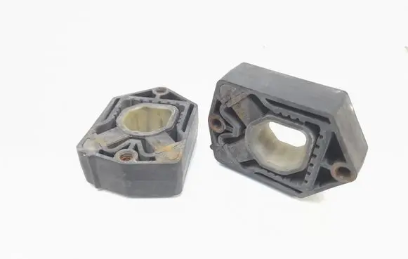 Skoda Octavia Mk2 (1Z) Radiator mount bracket 1Z0121367B