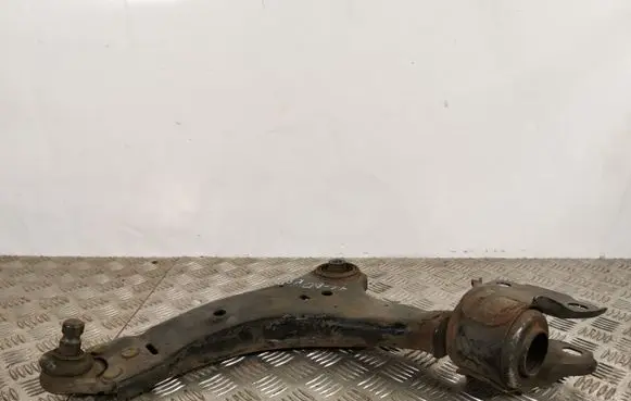 Volvo XC60 Front lower control arm/wishbone