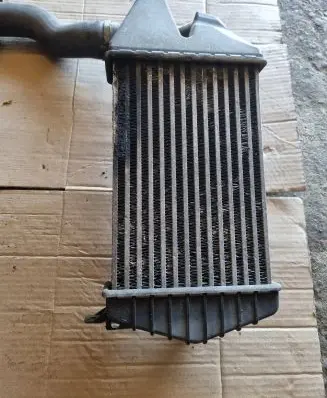 Opel Zafira B Intercooler radiator P8630U16511 13213402
