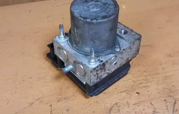 Honda CR-V ABS Pump 57110SWYG012
