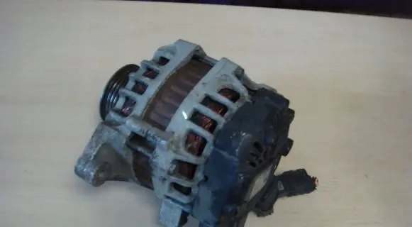 KIA Rio Generator/alternator 3730003350