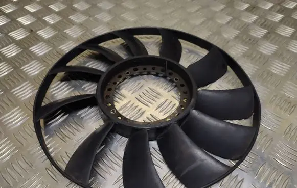 Audi A4 S4 B5 8D Fan impeller 058121301B