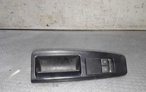 Volkswagen Polo IV 9N3 Electric window control switch 6Q1867171E