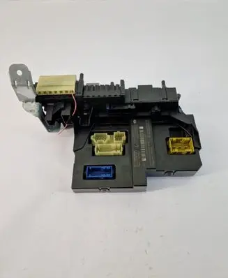 Mercedes-Benz C W204 Fuse module 2045458401