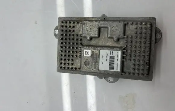 Ford Mondeo MK V Headlight ballast module Xenon 90005487 L90005488