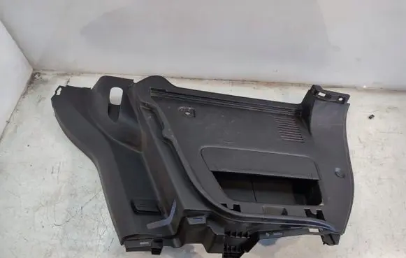 Opel Mokka X Trunk/boot side trim panel 95190819