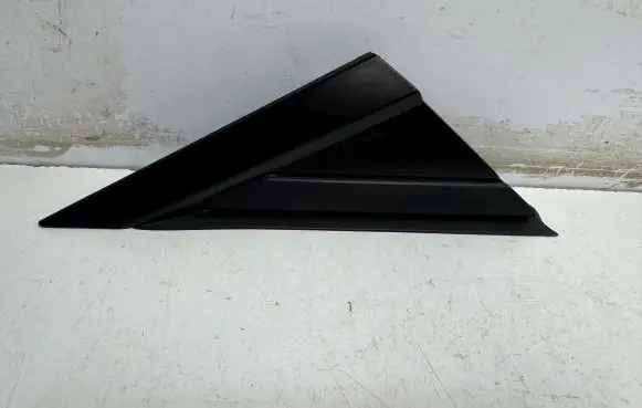 Peugeot 5008 II Fender end trim 9811262080