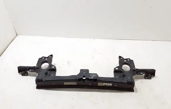 Volkswagen Touareg II Radiator support slam panel 7P6805594