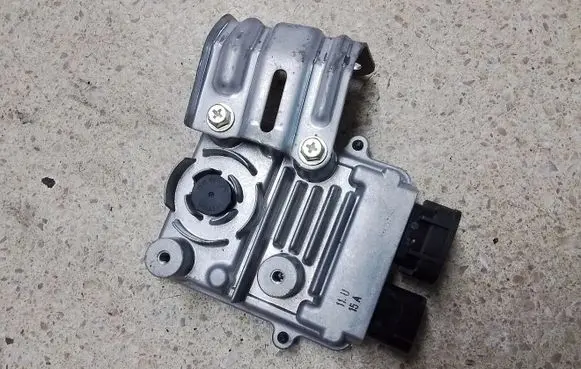 Lexus RX 450H Fuel injection pump control unit/module 8957158010