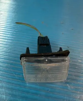 Citroen C4 I Picasso Number plate light 71907190