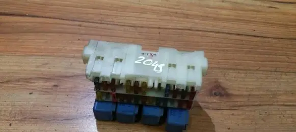 Nissan Primera Fuse box set 911104