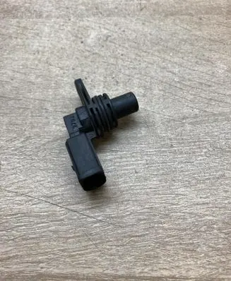 Volkswagen Golf IV Camshaft position sensor 036907601D