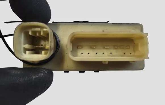 Citroen C5 Glow plug pre-heat relay 9652021180