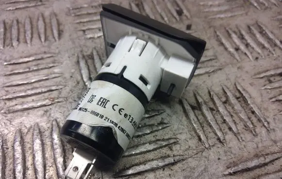 KIA Niro USB socket connector 96125m6010