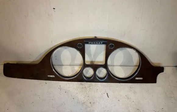 Volkswagen PASSAT B6 Dashboard trim 3C1858335J
