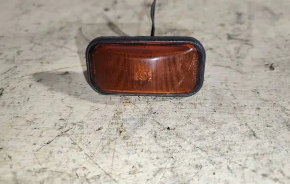 Pontiac Trans Sport Front fender indicator light 16520158 16516660