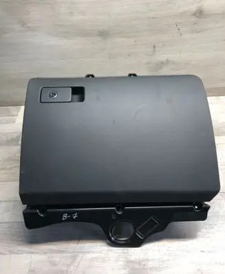 Volkswagen PASSAT B7 Glove box 3C1857097BC