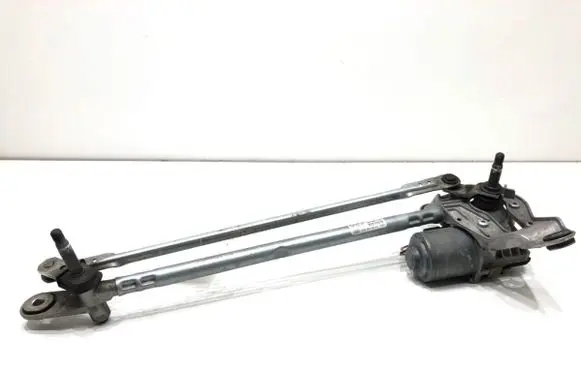 Audi Q3 F3 Front wiper linkage and motor 83B955023A
