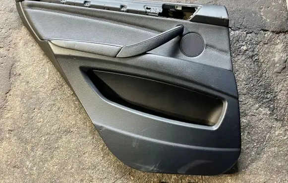 BMW X5 E70 Rear door card panel trim braknumeruczci