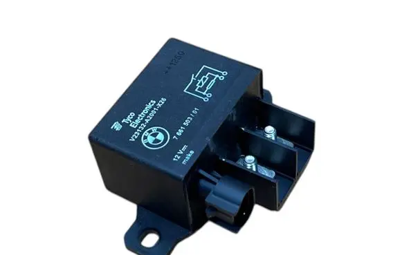 BMW 6 F06 Gran coupe Coolant fan relay 7661503