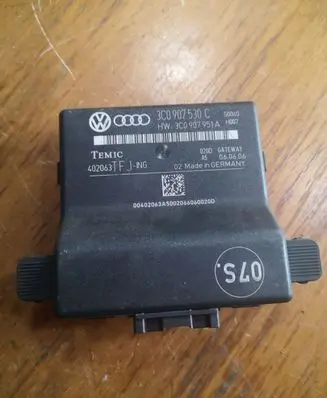 Volkswagen PASSAT B6 Gateway control module 3C0907530C 3C0907951A