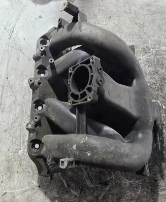 Ford Mondeo MK II Intake manifold 938F9424NE