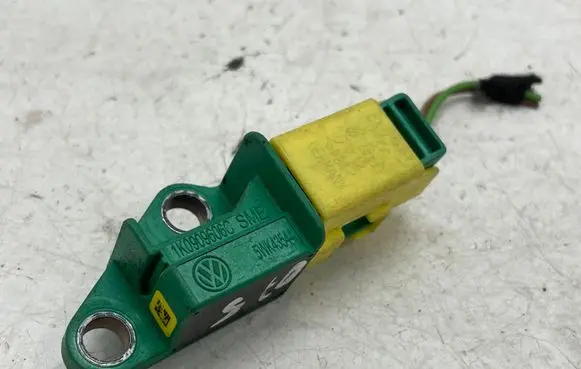 Audi A4 S4 B8 8K Airbag deployment crash/impact sensor 1K0909606C