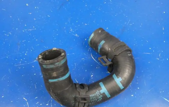 Mercedes-Benz CLA C117 X117 W117 Engine coolant pipe/hose A6512000882