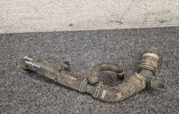 Land Rover Discovery 5 Engine coolant pipe/hose HPLA8286DA HPLA8286