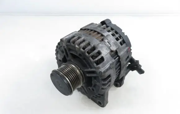 Volkswagen PASSAT B6 Generator/alternator 03G903023