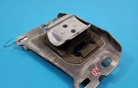 Peugeot 3008 II Engine mount vacuum valve 9813699680 IMPRK1534361
