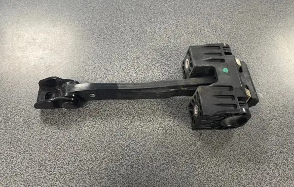 BMW 5 GT F07 Front door check strap stopper 51227197874