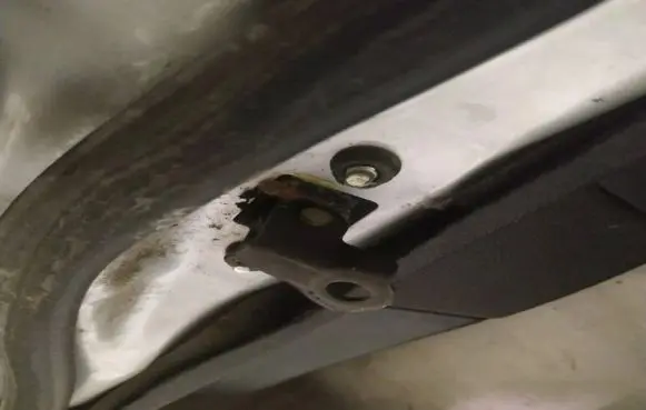Lexus IS 220D-250-350 Rear door check strap stopper