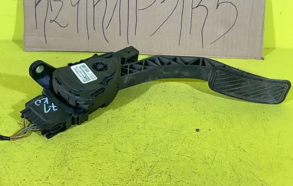 Ford Fiesta Accelerator throttle pedal