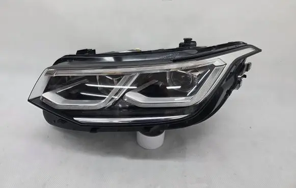 Volkswagen Tiguan Headlight/headlamp 5NB941113F SP5NB941113F