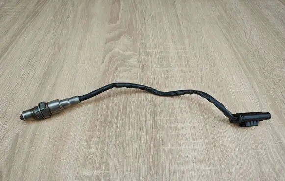BMW X3 F25 Lambda probe sensor 8589665