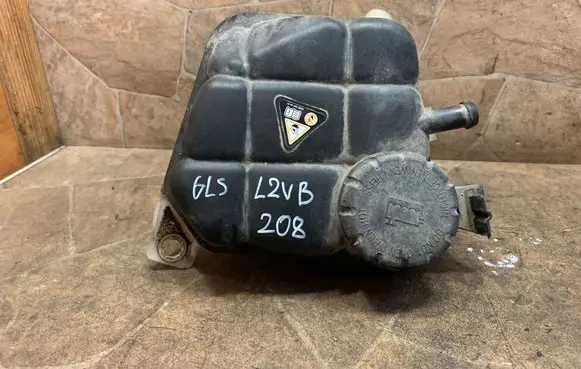 Mercedes-Benz GLS X166 Coolant expansion tank/reservoir A1665000049