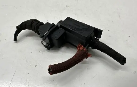 BMW 6 F12 F13 Turbo solenoid valve 7810831